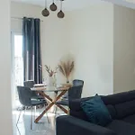 Captain\'S Apt